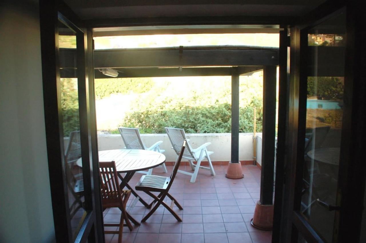 Nice Apartments In Waterfront Villa In Bosa Porto Alabe Tresnuraghes Exterior photo